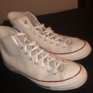 Chuck 70’s in Egret/White